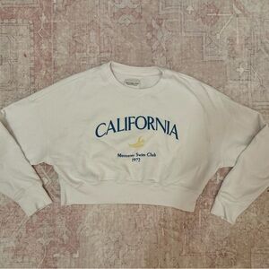 Abercombie & Fitch cropped sweatshirt